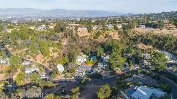 Encino (los Angeles), CA 91436,16652 Calneva Drive