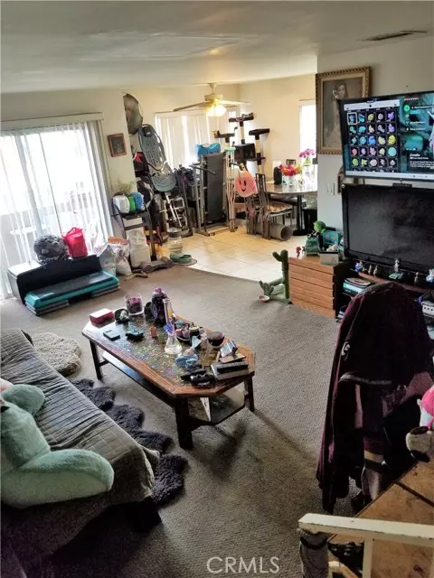 North Hollywood (los Angeles), CA 91602,10757 Hortense Street #112