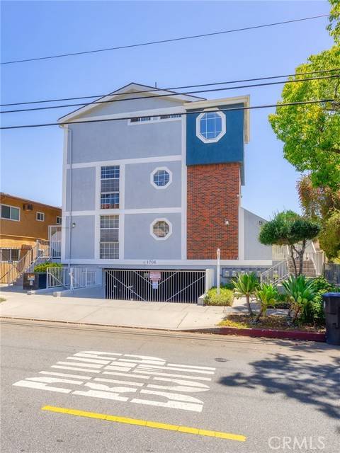 1706 Grismer Avenue #211, Burbank, CA 91504