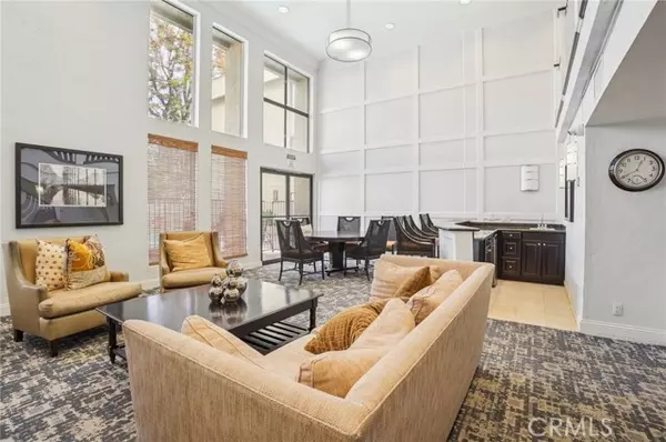 5009 Woodman Avenue #112, Sherman Oaks, CA 91423