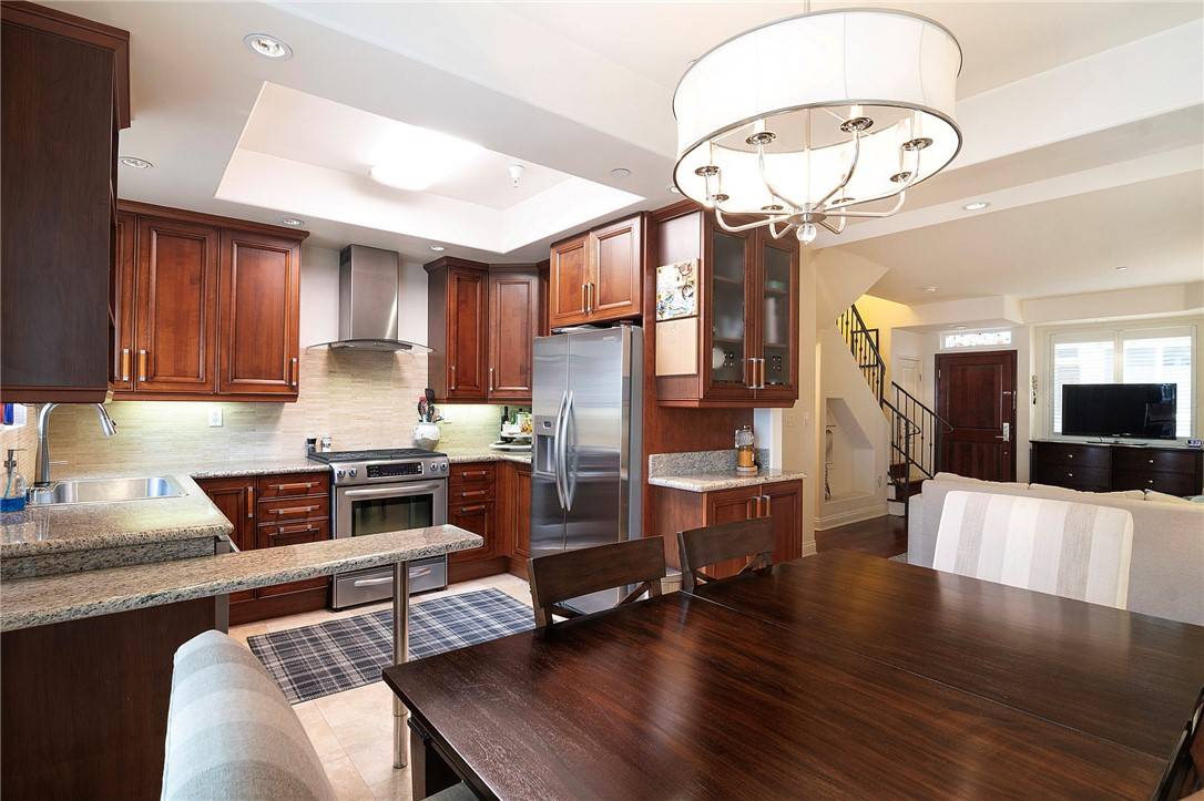 11323 Huston St #4, North Hollywood (los Angeles), CA 91601
