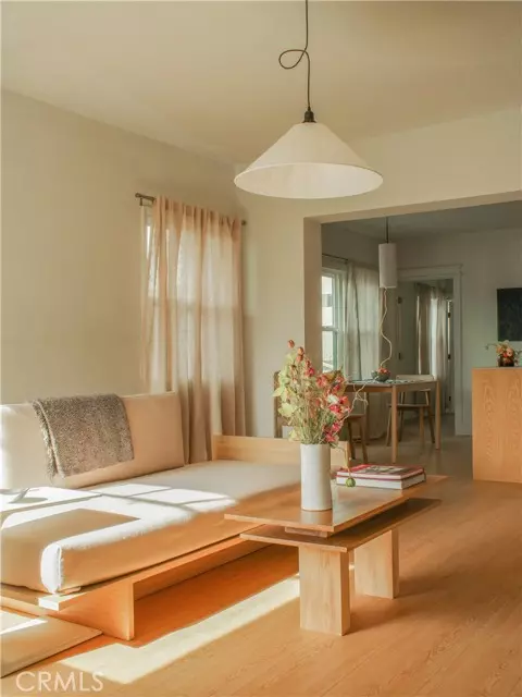 Los Angeles, CA 90026,1807 Montana Street