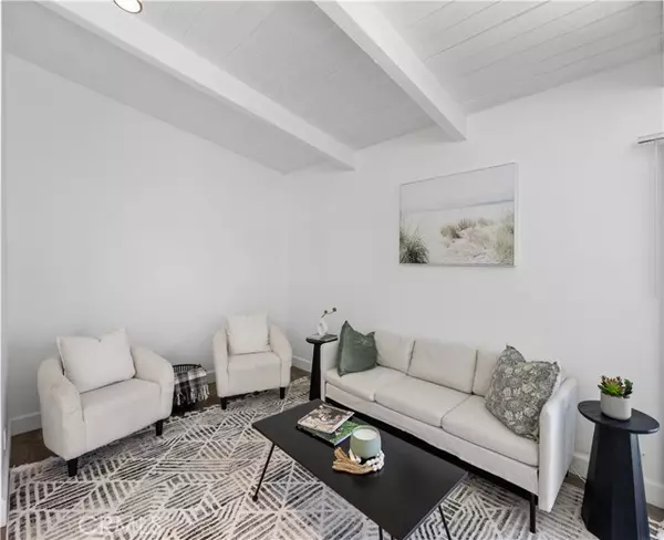 Panorama City (los Angeles), CA 91402,7924 Woodman Avenue #20