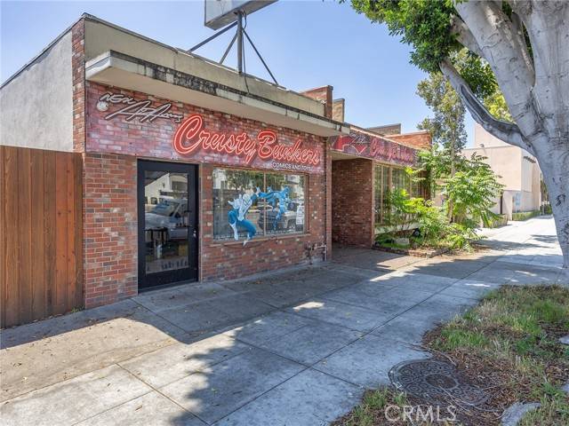 4708 W Magnolia Boulevard, Burbank, CA 91505