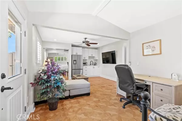 Granada Hills (los Angeles), CA 91344,16577 Knollwood Drive