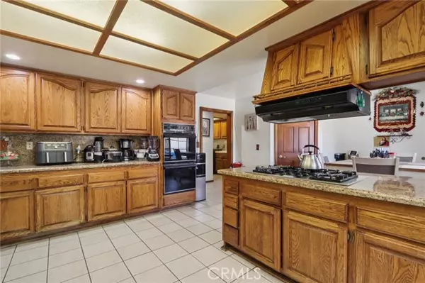 2828 W Avenue O8, Palmdale, CA 93551