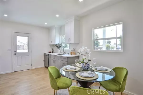 North Hollywood (los Angeles), CA 91601,11105 Emelita Street