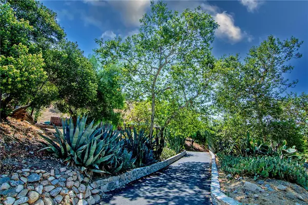 Sunland (los Angeles), CA 91040,11461 Riverwood Drive