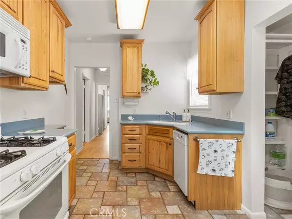 Burbank, CA 91506,1216 N Lincoln Street