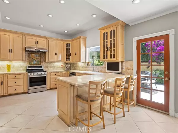 La Crescenta, CA 91214,5815 Irving Avenue