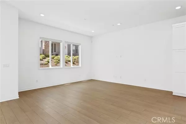 Valencia (santa Clarita), CA 91381,27124 Purple Sage Court