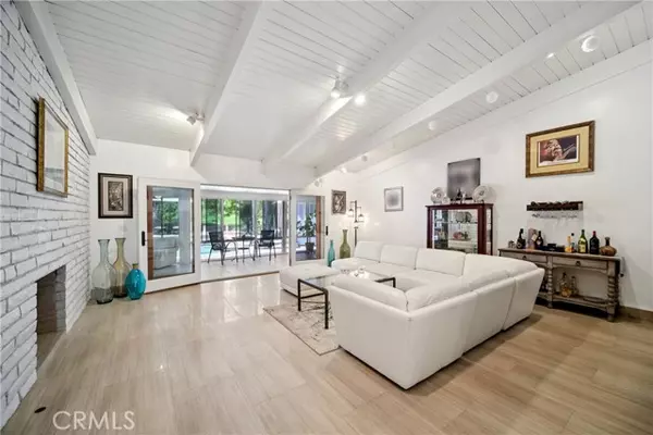 Granada Hills (los Angeles), CA 91344,16857 Colven Road