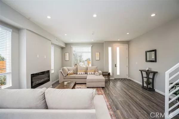 7030 Valmont Street #A,  Tujunga (los Angeles),  CA 91042