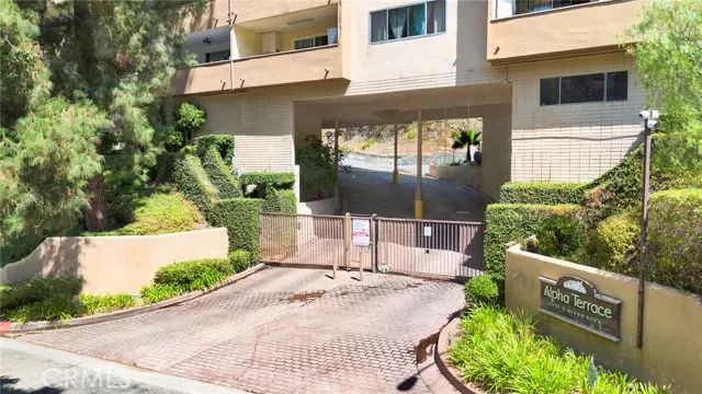 Glendale, CA 91208,1935 Alpha Road #112