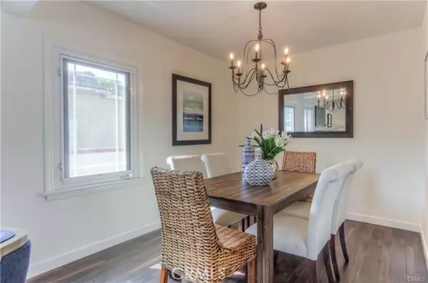 Burbank, CA 91505,1925 N Screenland Drive