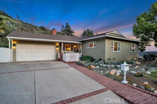 Burbank, CA 91504,854 Irving Drive