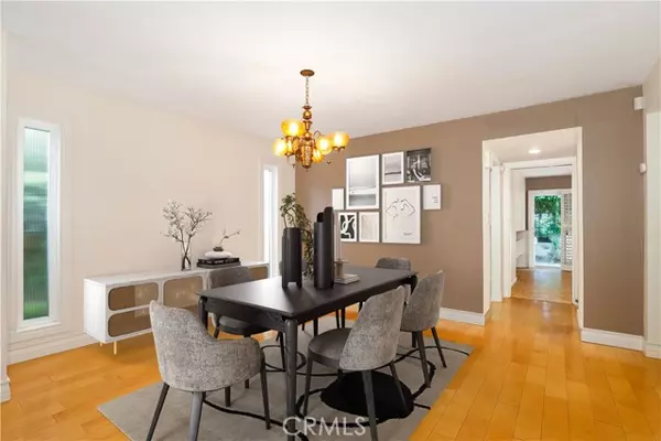 Sherman Oaks, CA 91423,4321 Matilija Avenue #1