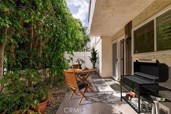 Sherman Oaks, CA 91423,4321 Matilija Avenue #1