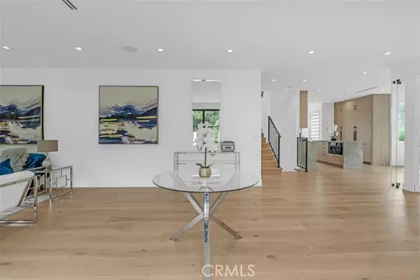 Glendale, CA 91202,430 W Kenneth Road