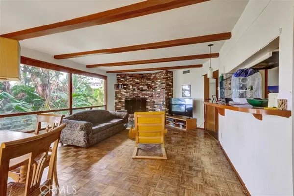 Burbank, CA 91501,1794 Thurber Place