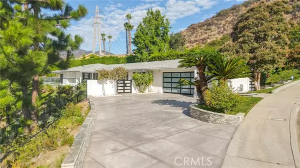 Glendale, CA 91208,2461 Allanjay Place