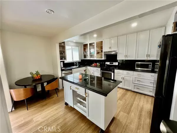 San Fernando, CA 91345,15130 Septo