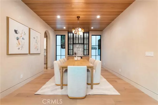 Encino (los Angeles), CA 91436,16749 Addison