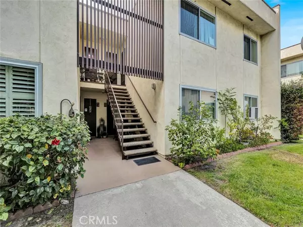 North Hollywood (los Angeles), CA 91605,11813 Runnymede Street #44