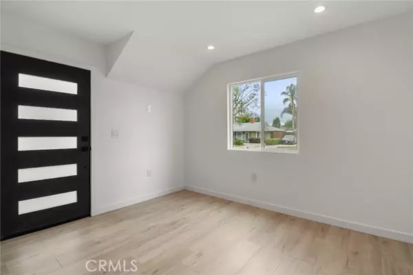 7844 Lasaine, Northridge (los Angeles), CA 91325