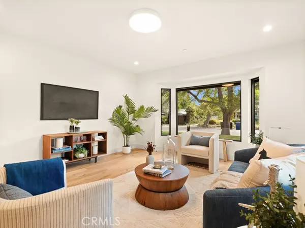 Valley Village, CA 91607,11911 Hartsook