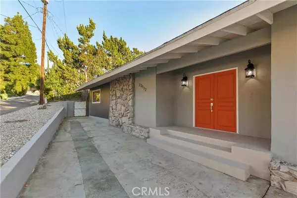 Woodland Hills (los Angeles), CA 91364,23112 Cass Avenue