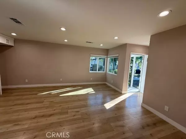 Burbank, CA 91506,1117 W Burbank Boulevard