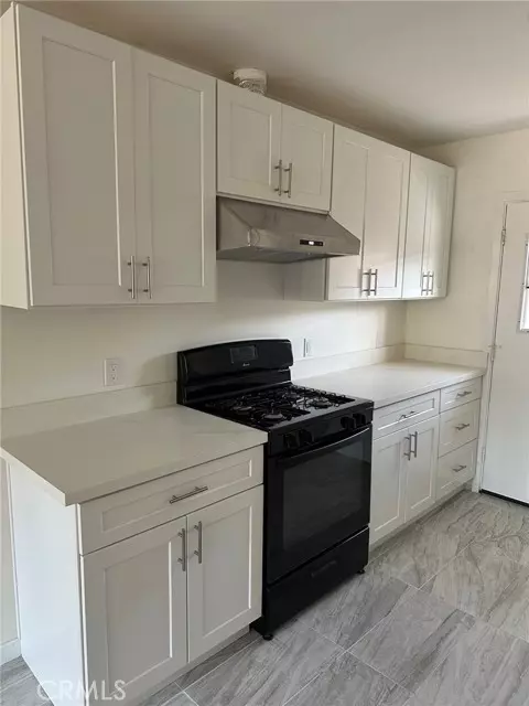 Burbank, CA 91504,2660 N Frederic #A