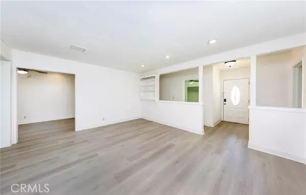 San Fernando, CA 91345,10831 Orion Avenue