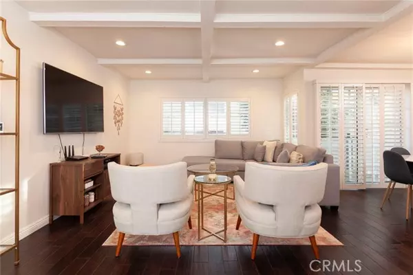 Burbank, CA 91505,4140 Warner #103