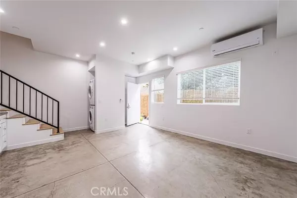 North Hollywood (los Angeles), CA 91605,11839 Runnymede