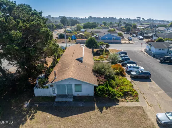 Fort Bragg, CA 95437,895 River Drive