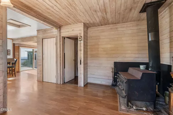 Gualala, CA 95445,38882 Honey Run Lane