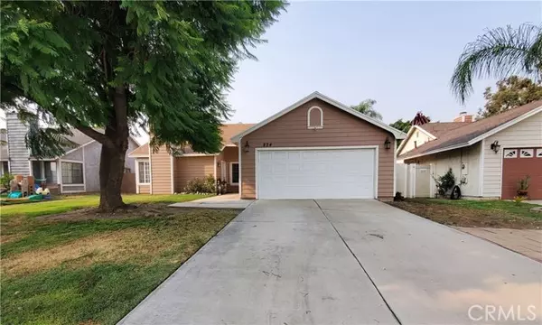 824 W Grovewood Avenue, Bloomington, CA 92316