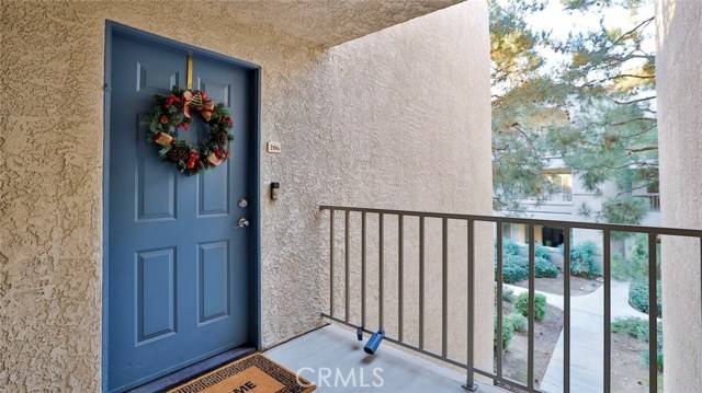 2040 Las Colinas Circle #206, Corona, CA 92879