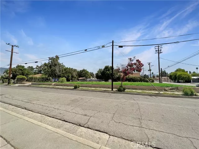 San Bernardino, CA 92410,442 W 10th Street