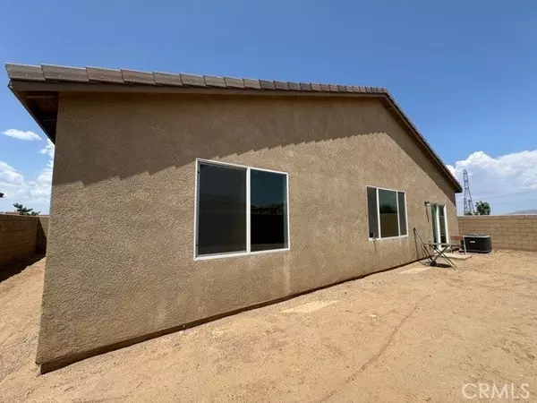 Hesperia, CA 92344,14251 Fir Street