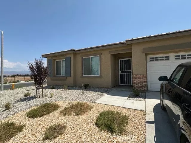 Hesperia, CA 92344,14251 Fir Street