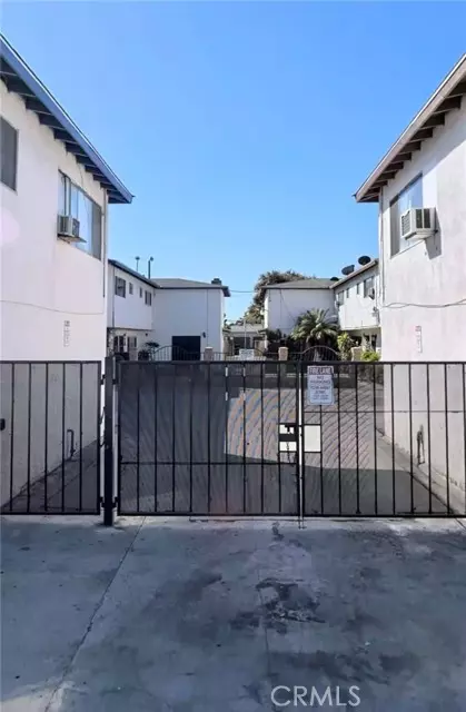 Bell Gardens, CA 90201,6021 Gage Avenue #5