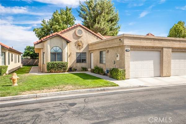 19068 Elm Drive, Apple Valley, CA 92308