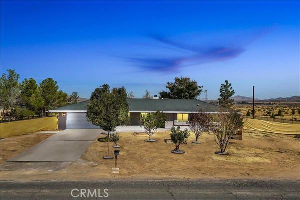 21450 Zuni Road, Apple Valley, CA 92307