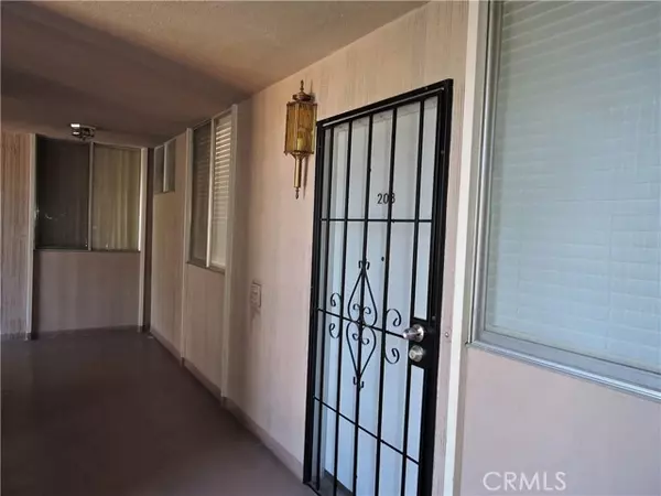 Riverside, CA 92506,6979 Palm Court #208B