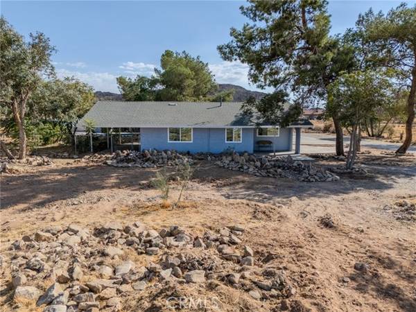 24141 Standing Rock Road, Apple Valley, CA 92307