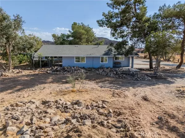 24141 Standing Rock Road, Apple Valley, CA 92307