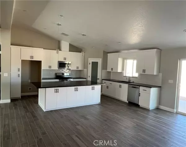 Apple Valley, CA 92308,22450 Ocotillo Way